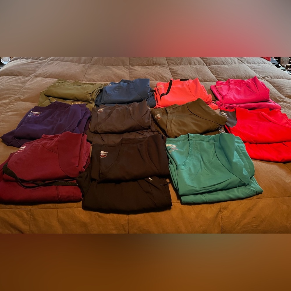 10 sets of gray Anatomy scrubs 1 set of Med Couture. Great condition.